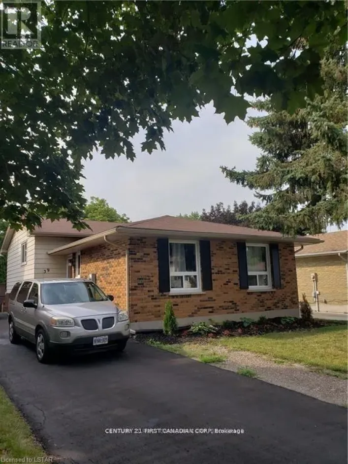 LOWER - 39 PATIENCE CRESCENT, London South