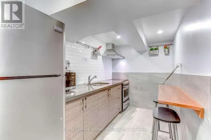 LOWER - 394 KANE AVENUE, Toronto