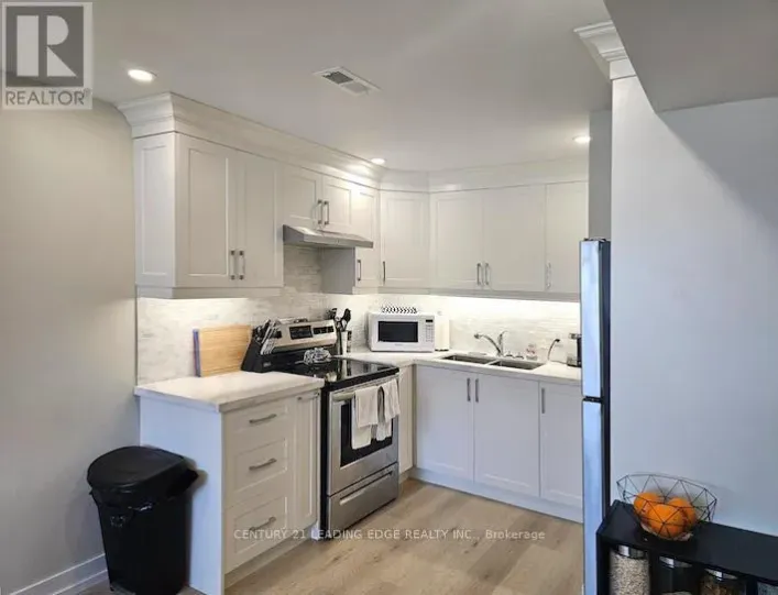 LOWER - 40 WAYWELL STREET, Whitby