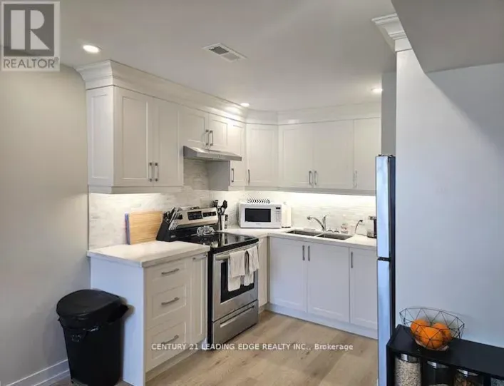 LOWER - 40 WAYWELL STREET, Whitby