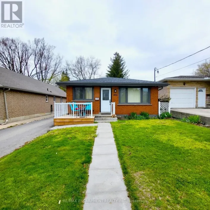 LOWER - 404 NELSON STREET, Brantford
