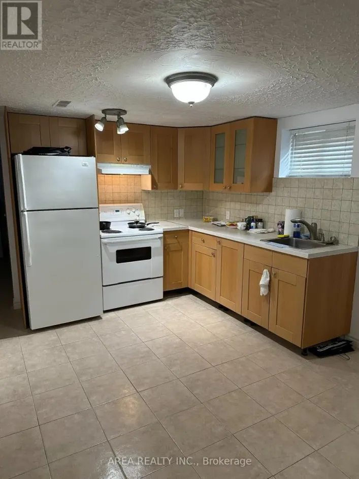 LOWER - 41 CARTWRIGHT AVENUE, Toronto