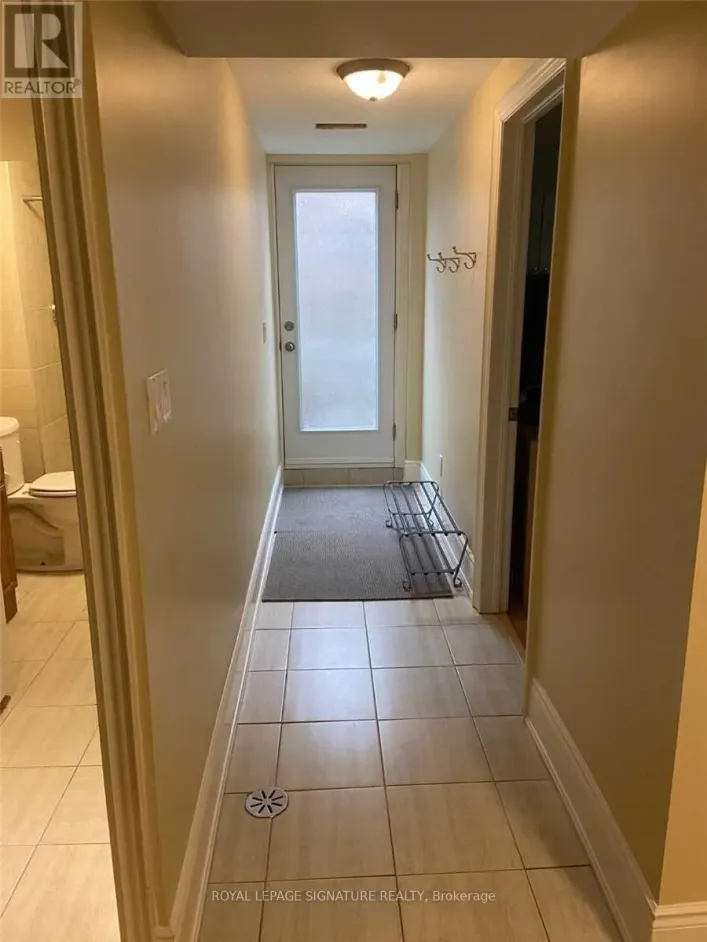 LOWER - 41 KIMBERMOUNT DRIVE, Toronto