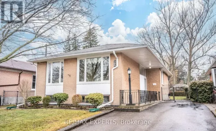 LOWER - 42 MOSSBANK DRIVE, Toronto
