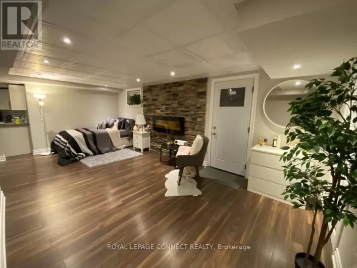 LOWER - 43 TOMLIN CRESCENT, Richmond Hill