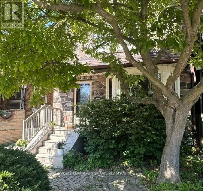 LOWER - 445 DONLANDS AVENUE, Toronto
