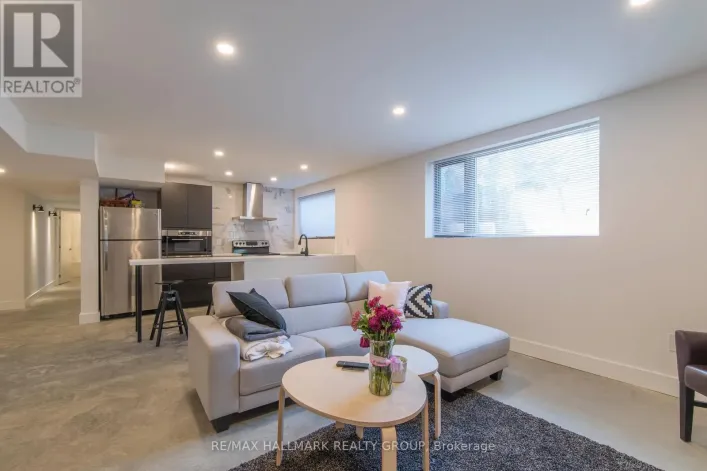 LOWER - 49 CHIPPEWA AVENUE, Ottawa