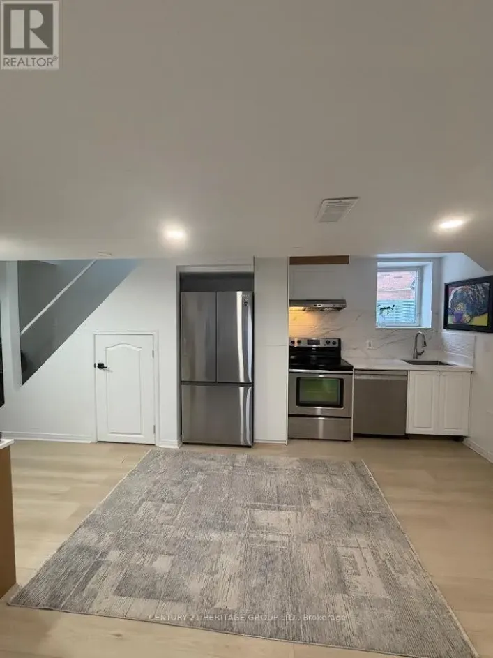 LOWER - 51 ROCKSPRINGS AVENUE, Richmond Hill