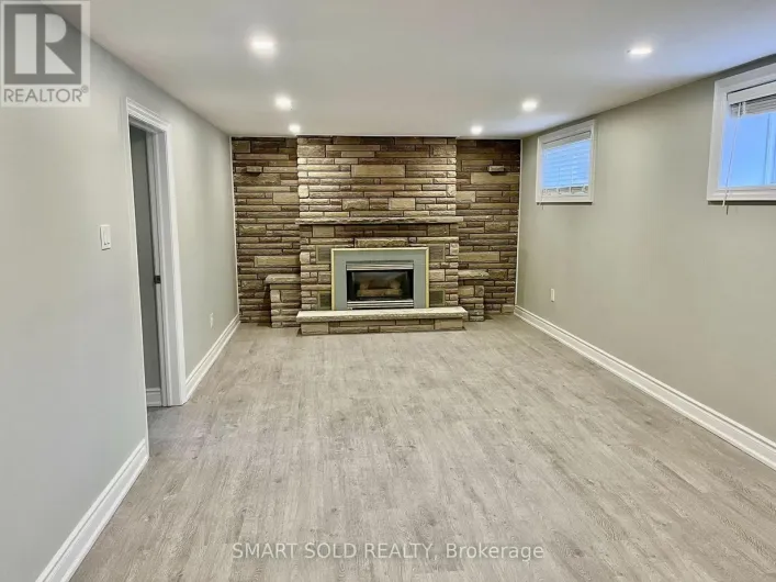 LOWER - 52 MONKSWOOD CRESCENT, Newmarket