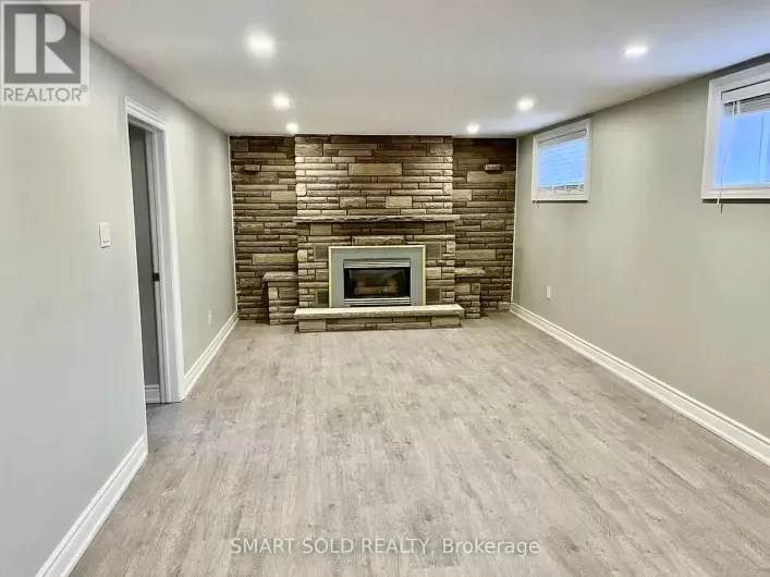 LOWER - 52 MONKSWOOD CRESCENT, Newmarket
