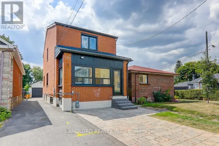 LOWER - 56 BICKNELL AVENUE, Toronto