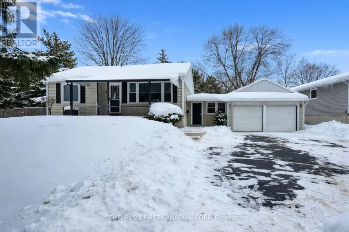 LOWER - 568 CRESTON AVENUE, London South