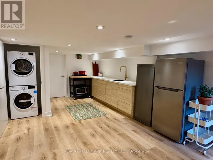 LOWER - 62 PALMERSTON AVENUE, Toronto