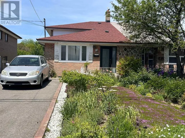 LOWER - 65 NEWLIN CRESCENT, Toronto