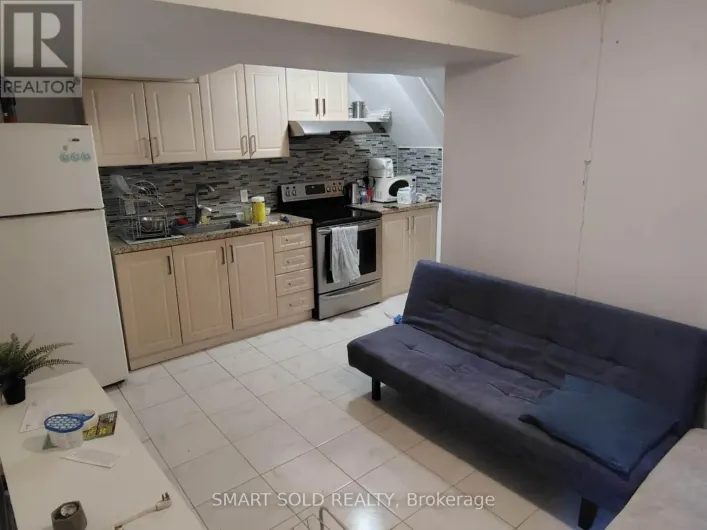 LOWER 66 BELLEVUE AVENUE, Toronto