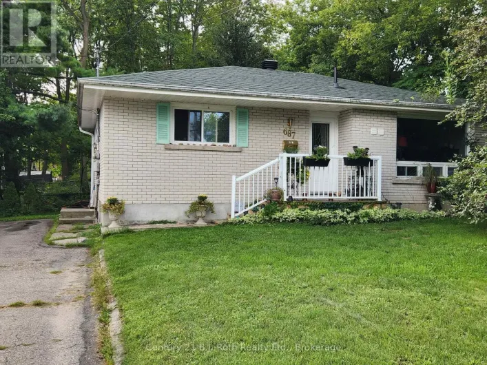 LOWER - 687 VICTORIA STREET, Midland