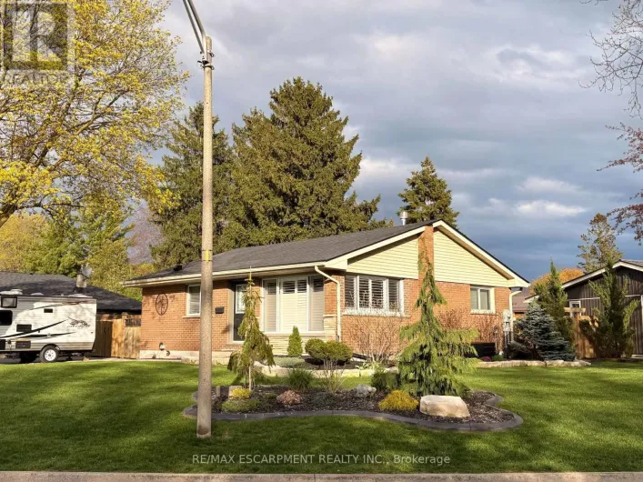 LOWER - 7 BRIER CRESCENT, Brantford