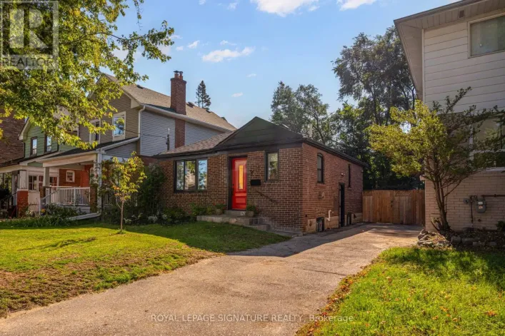 LOWER - 7 EDMUND AVENUE, Toronto