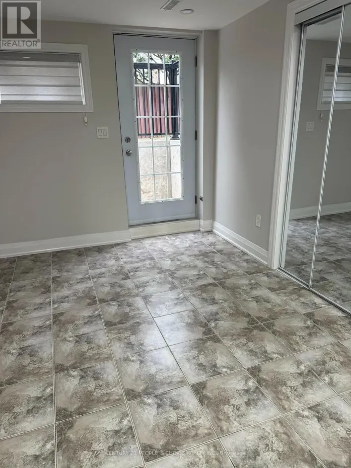 LOWER - 72 CATHCART CRESCENT, Brampton
