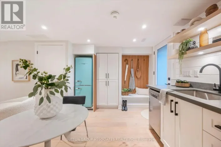 LOWER - 794 SHAW STREET, Toronto