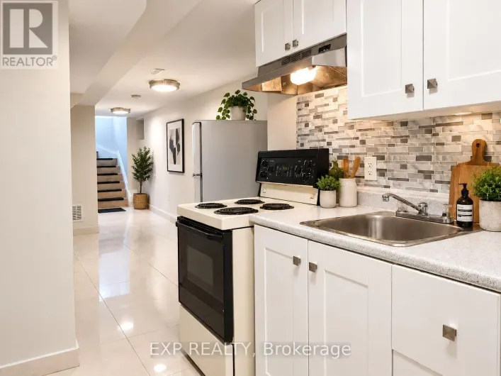 LOWER - 801 PAPE AVENUE, Toronto