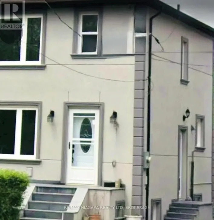 LOWER - 844A DANFORTH ROAD, Toronto