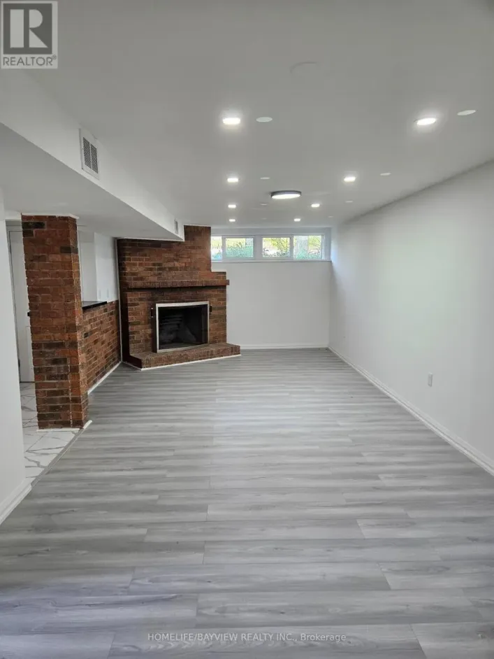 LOWER - 90 LONGFORD DRIVE, Newmarket