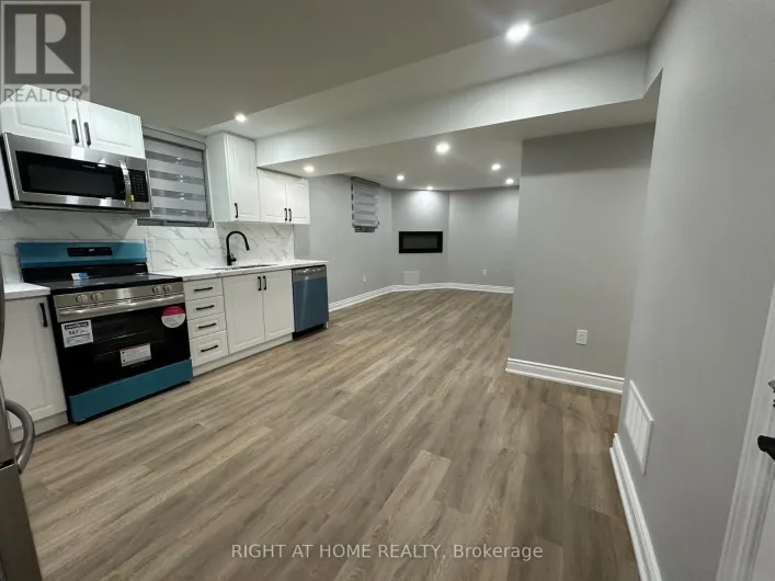 LOWER - 906 FARMSTEAD DRIVE, Milton