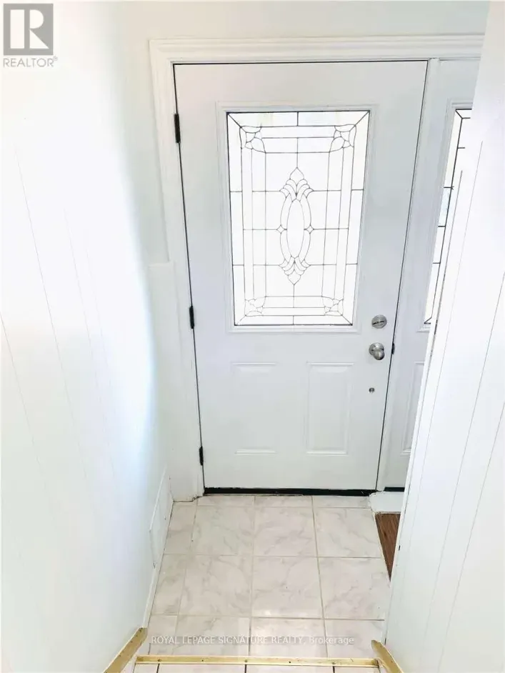LOWER - 94 WOODFERN DRIVE, Toronto