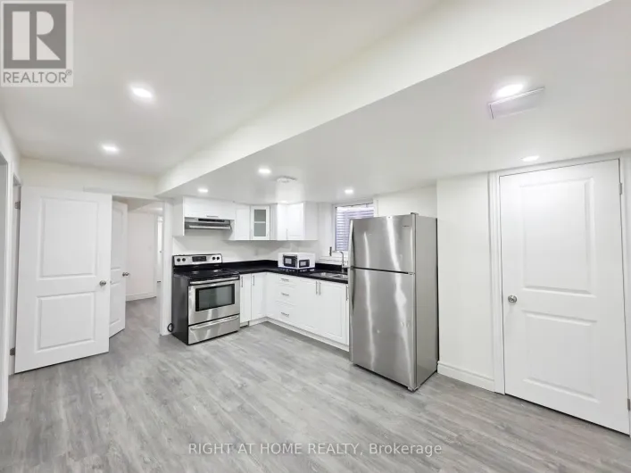 LOWER - 948 BROADWAY BOULEVARD, Peterborough