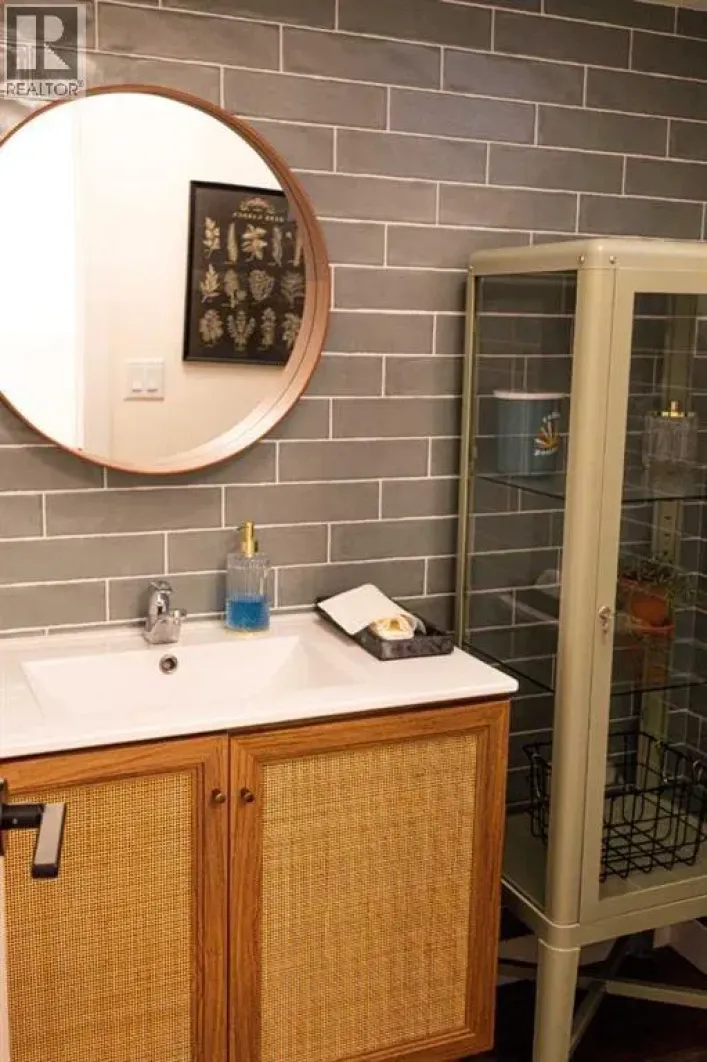 Lower, 9710 99 Avenue, Grande Prairie