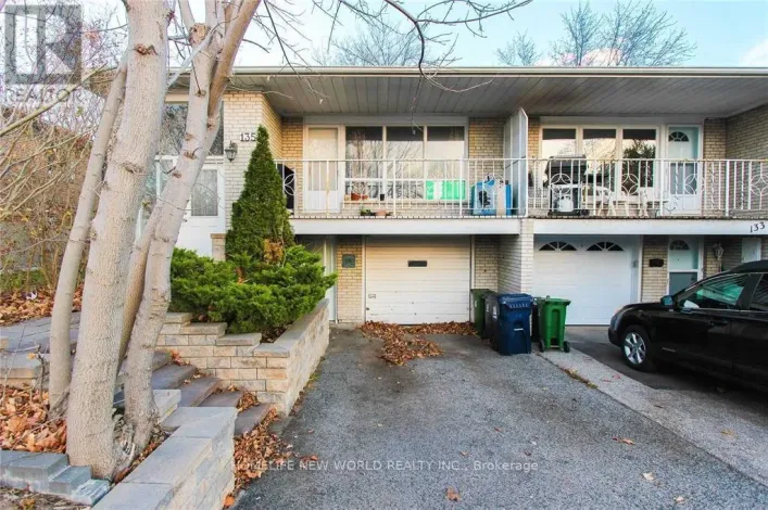 LOWER LEVEL - 135 PINEWAY BOULEVARD, Toronto