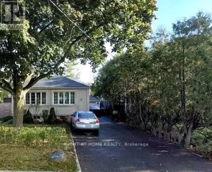 (LOWER LEVEL) - 15 LYNNHAVEN ROAD, Toronto