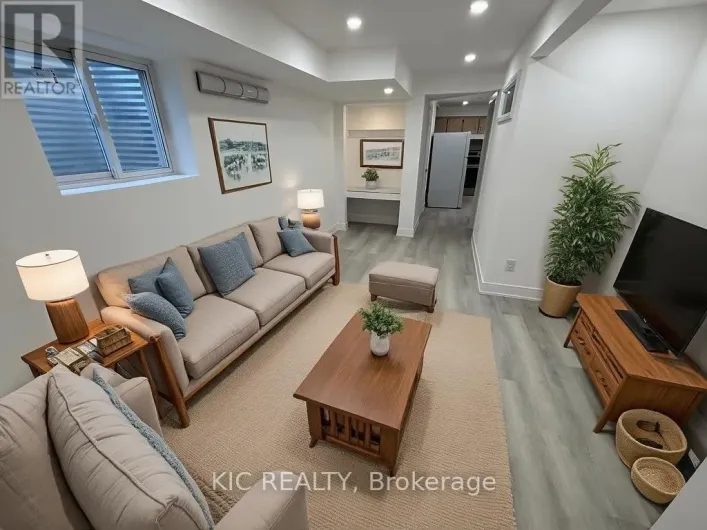 LOWER LEVEL - 213 EQUATOR CRESCENT, Vaughan