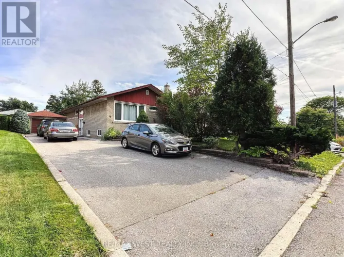 LOWER LEVEL - 31 VALENCIA CRESCENT, Toronto