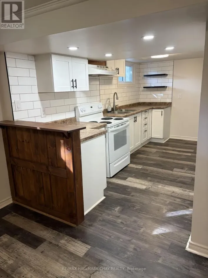 LOWER UNIT - 10 OAK STREET, New Tecumseth