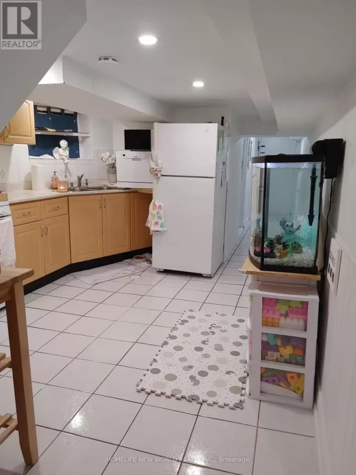 LOWER UNIT - 1172 OSSINGTON AVENUE, Toronto