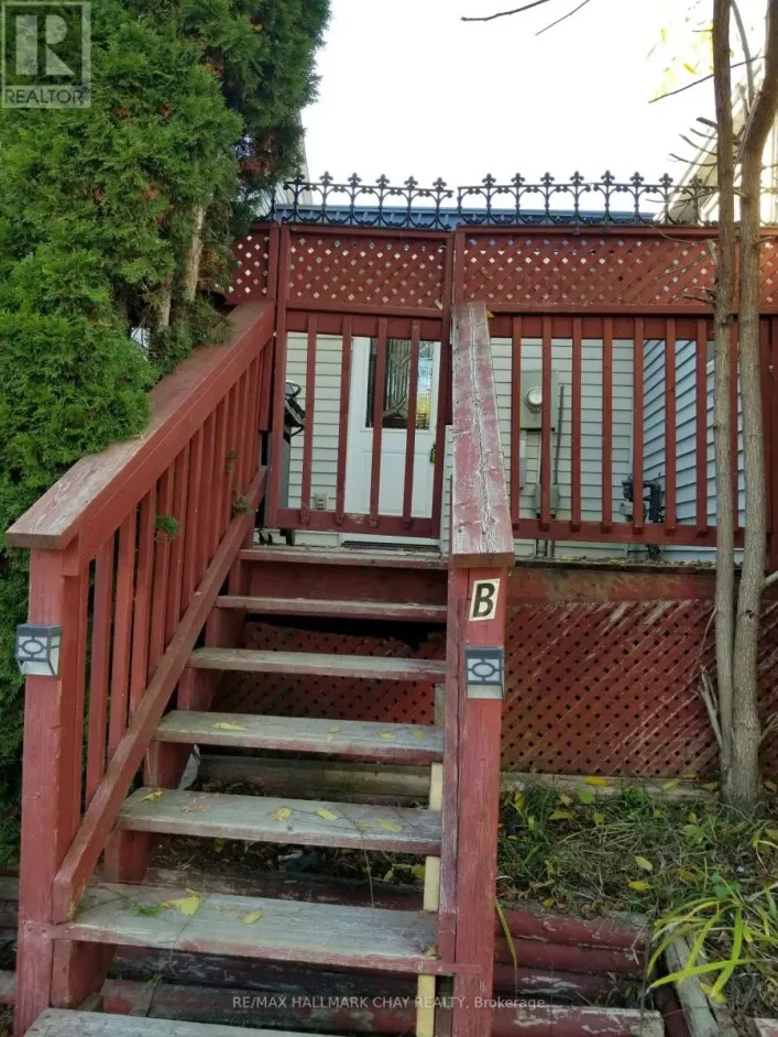 LOWER UNIT - 11B PARK CRESCENT, New Tecumseth