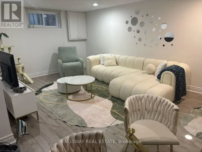 LOWER UNIT - 134 OXFORD STREET, Richmond Hill