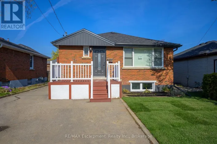 LOWER UNIT - 144 EAST 44TH STREET, Hamilton
