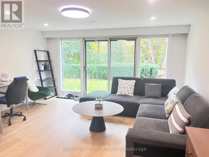 LOWER UNIT 2 - 7 WARLOCK CRESCENT, Toronto