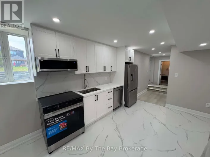 LOWER UNIT - 218 MAPLESIDE DRIVE, Wasaga Beach