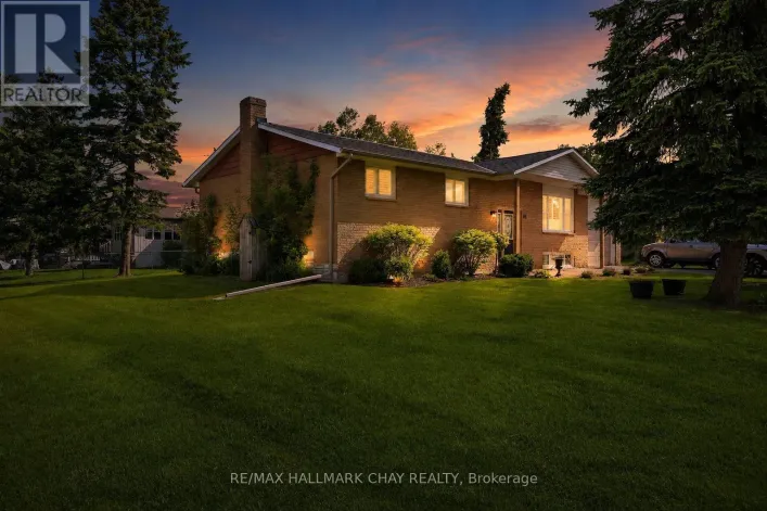 LOWER UNIT - 46 ESSA ROAD, New Tecumseth