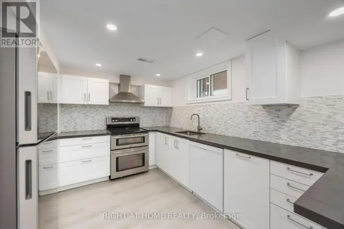 LOWER UNIT - 60 CHAMPLAIN AVENUE, Hamilton