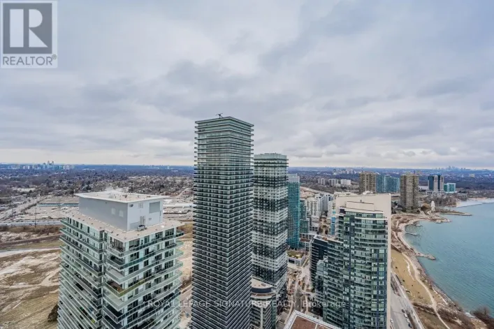 LPH05B - 20 SHORE BREEZE DRIVE, Toronto