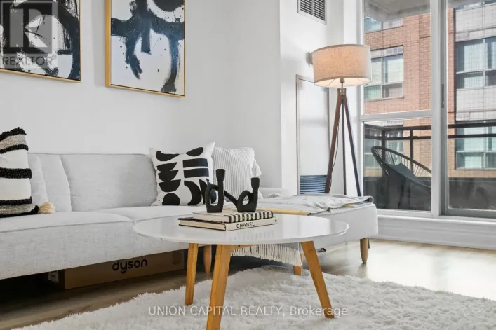 LPH17 - 39 PEMBERTON AVENUE, Toronto