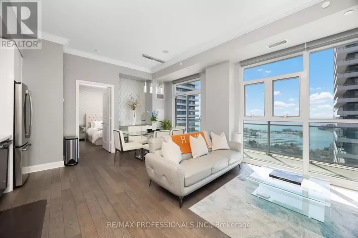 LPH3501 - 33 SHORE BREEZE DRIVE, Toronto