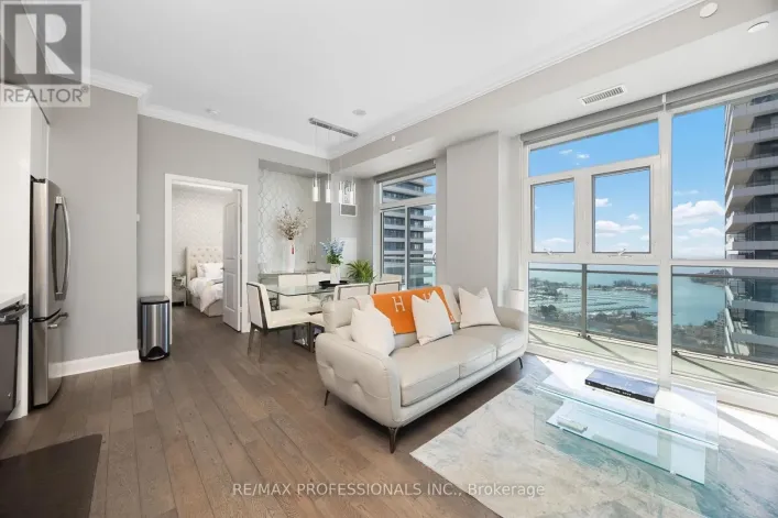 LPH3501 - 33 SHORE BREEZE DRIVE, Toronto