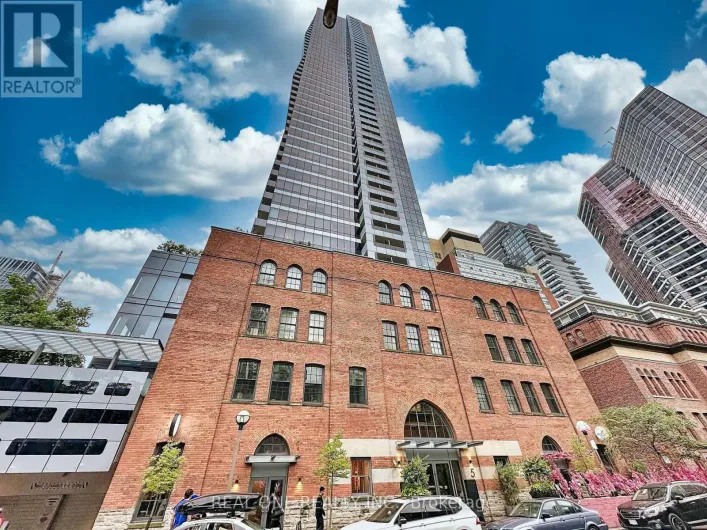 LPH4706 - 5 ST. JOSEPH STREET, Toronto
