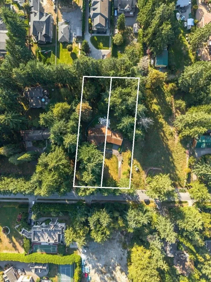 LT. A 2451 141 STREET, Surrey